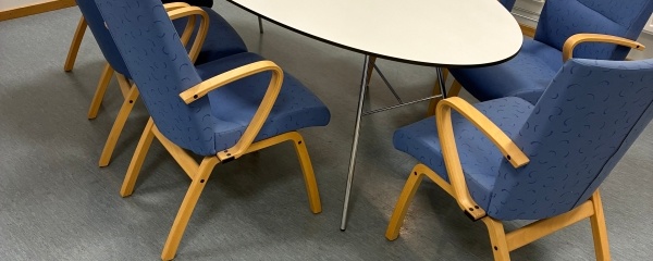 Bild som representerar auktionen - Avyttring konferensbord