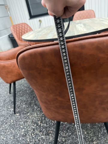 1421666-5 Runt bord med 6 st skinnstolar