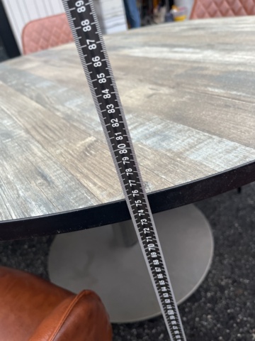 1421666-6 Runt bord med 6 st skinnstolar