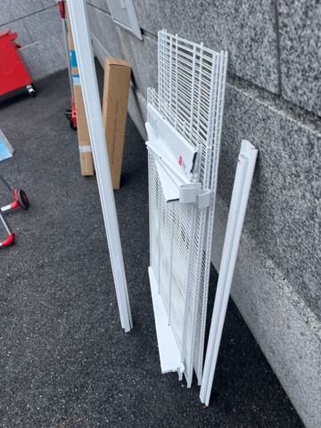 1421670-3 Väggsystem med 4 hyllor