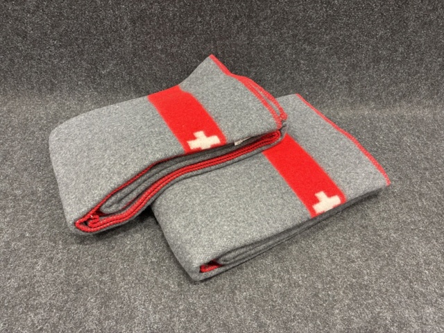 1465991-1 2 pcs Wool blankets "Swiss army blanket" 140*205 cm
