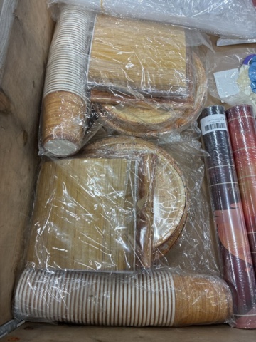 1466006-12 Assortment of party products