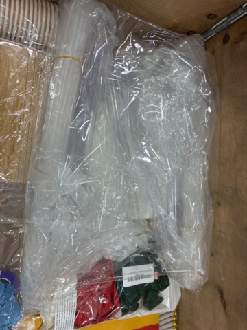 1466006-14 Assortment of party products