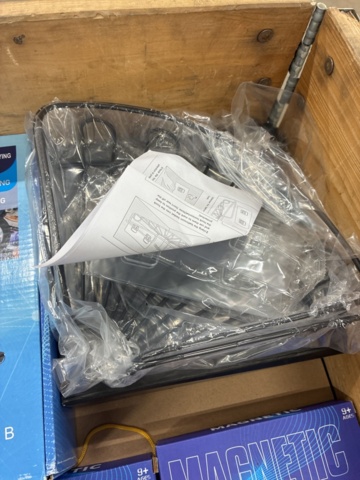 1466013-8 Home furnishing assortment