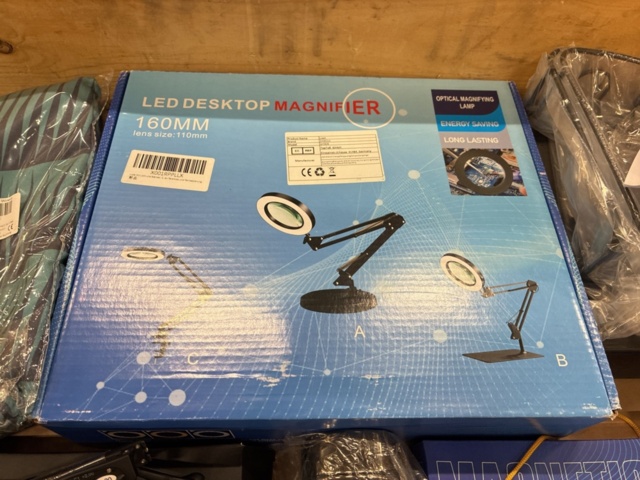 1466013-11 Home furnishing assortment