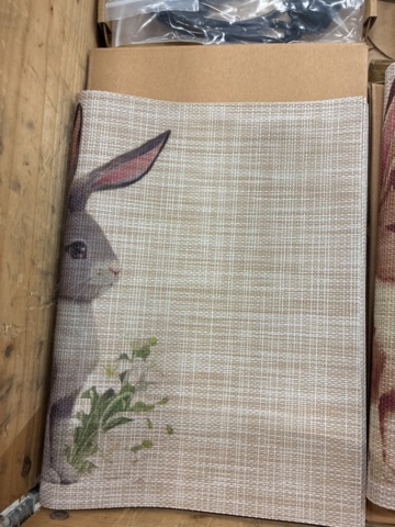 1466013-21 Home furnishing assortment