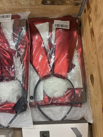 1466015-3 Home furnishing assortment