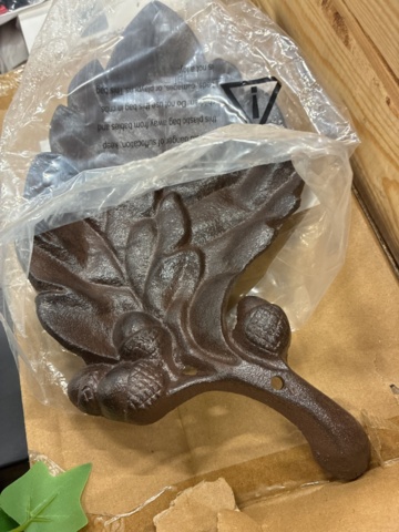 1466015-5 Home furnishing assortment