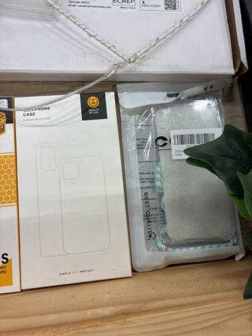 1466015-15 Home furnishing assortment