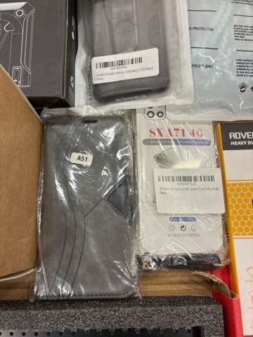 1466015-20 Home furnishing assortment