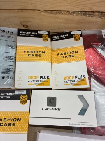 1466015-23 Home furnishing assortment