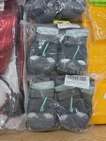 1466016-23 Home furnishing assortment