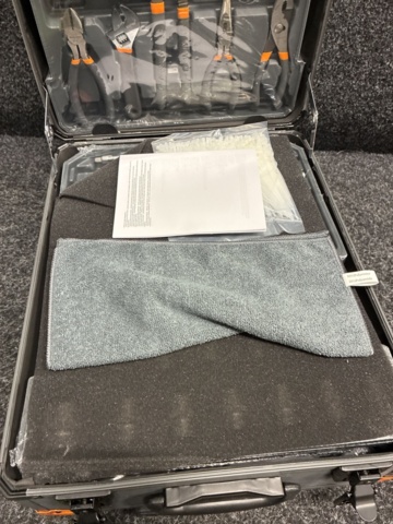 1465937-7 Verktygset med 1000 delar i verktygsväska med hjul