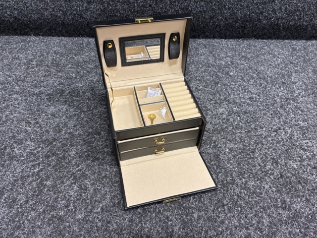 1465985-6 2 st Smyckeskrin - svarta