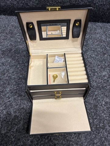 1465985-7 2 st Smyckeskrin - svarta