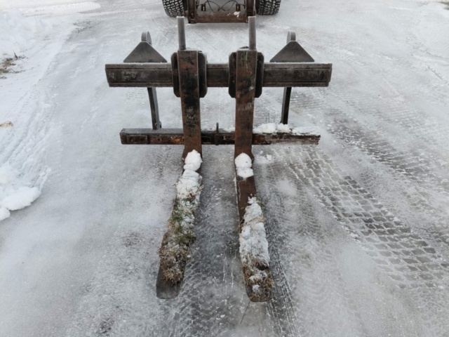 1401109-2 Pallgafflar BM-Fäste