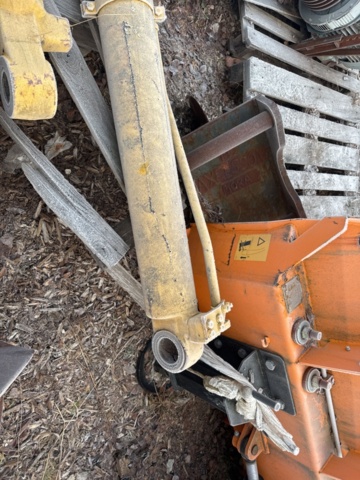 1321324-4 Boom pistons komatsu 210 -2003