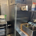1408002-8 Food truck – fully equipped with restaurant kitchen, fridge/freezer, ventilation etc.