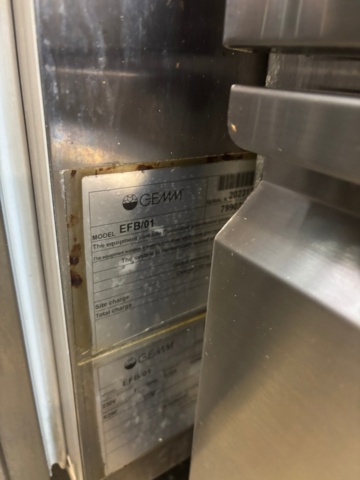 1408002-20 Food truck – fully equipped with restaurant kitchen, fridge/freezer, ventilation etc.