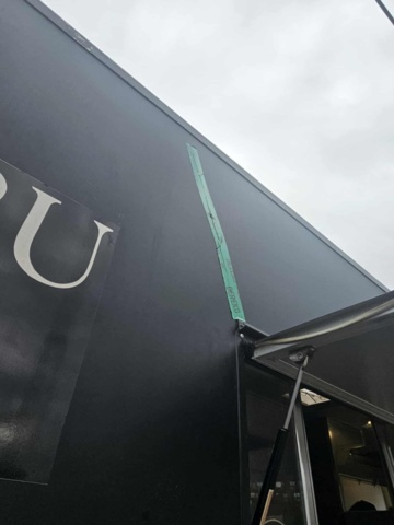 1408002-27 Food truck – fully equipped with restaurant kitchen, fridge/freezer, ventilation etc.