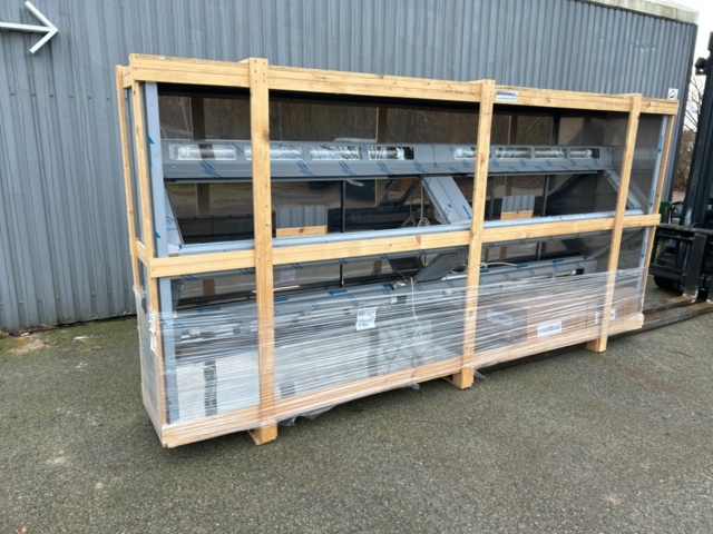 1436347-2 Fan cover – In original packaging, Brand new. There is lighting in the cover 320 cm