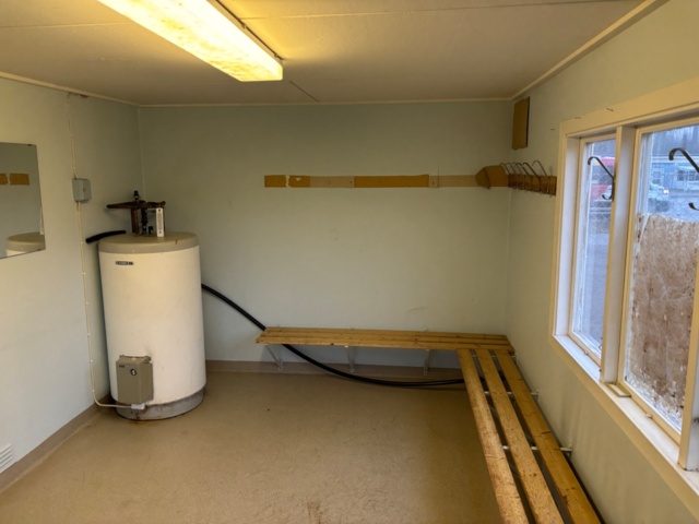 1372832-7 Fristående byggnad med dusch- och omklädningsutrymme