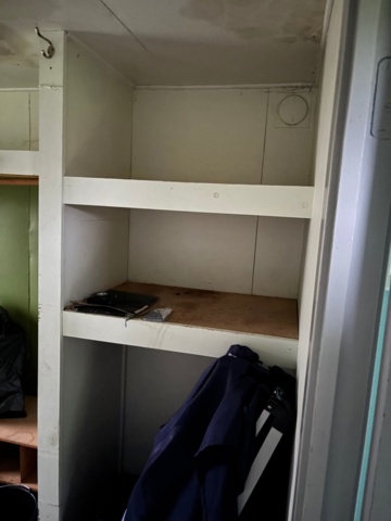 1372836-8 Fristående byggnad med enklare inredning