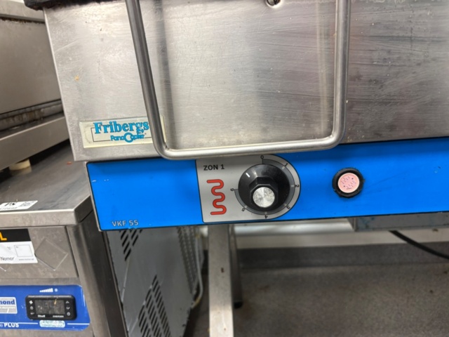 1372696-6 Stekbord med manuell tipp – Fribergs VKF 55/10