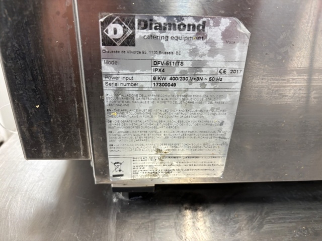 1372700-7 Kombiugnar – 2 st Diamond DFV-511/TS + tillhörande bänk