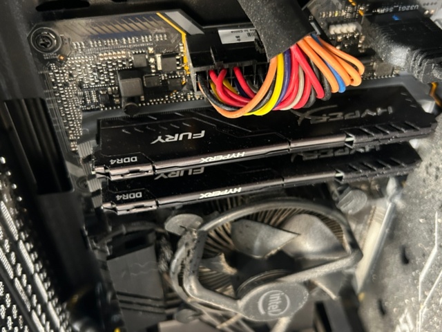 1442493-6 Stationära datorer 15 st från internetkafé - ASUS TUF Gaming B460M-PLUS (reservdelsobjekt)