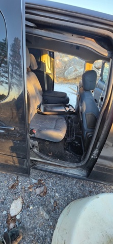 1320034-2 Citroën Berlingo Kombi 1.6i Manuell, 109hk, 2010 (Reparationsobjekt)