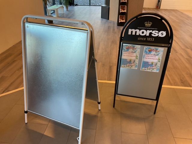 1197407-1 Trottoarpratare 2 st.