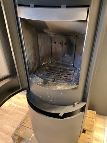 1197419-3 Braskamin Kratki  Sven