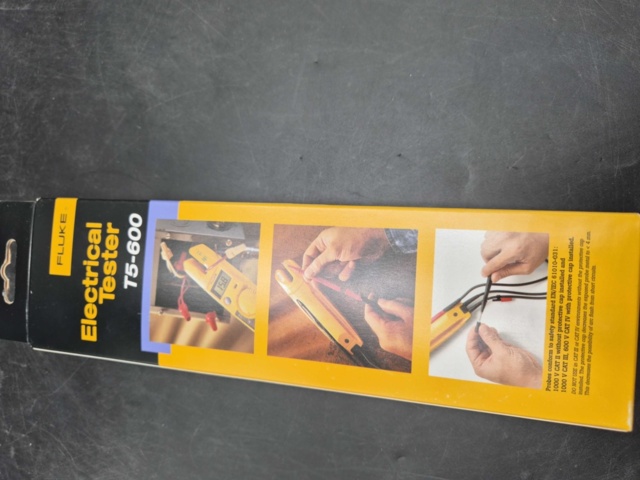 1465826-2 Eltester, Fluke, T5-600, spänningsprovare 600 V