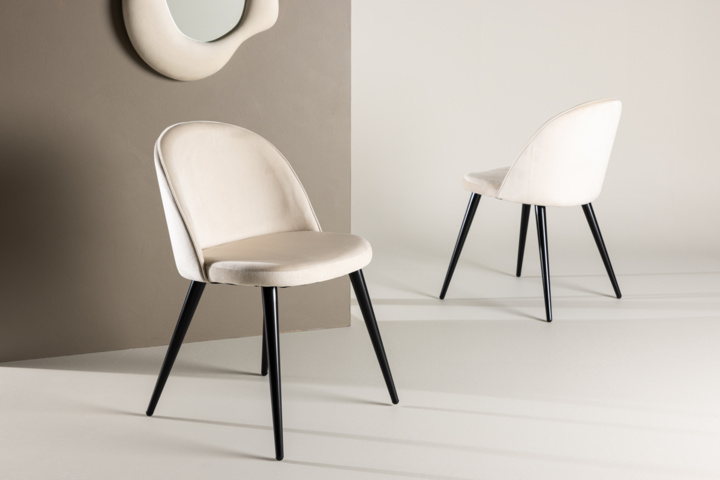 1466240-1 Matgrupp inkl 4 stolar