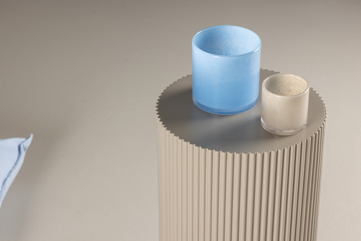 1466255-6 Sidobord 2 st och bordslampa