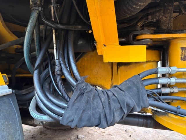 1467403-48 Wheel loader - New Holland W80TC, -2006