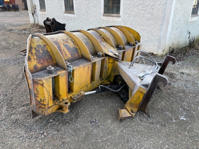 1372842-2 Snowplow - Holm TKH-320