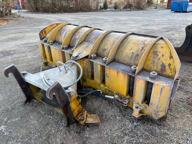 1372842-3 Snowplow - Holm TKH-320