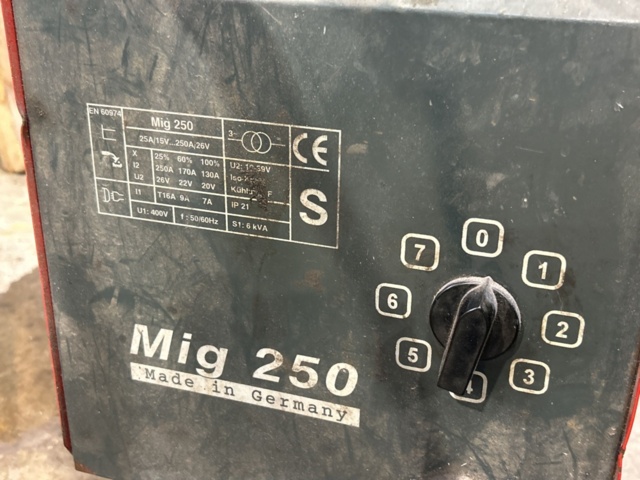 1457378-5 Migsvets - Svetsmästaren Mig 250