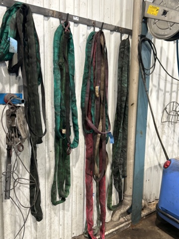 1457379-3 Samling med diverse lyftredskap