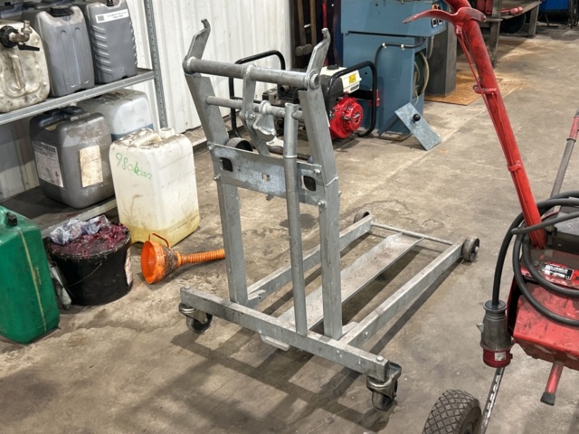 1457390-5 Lyft, mutterknack, m.m.