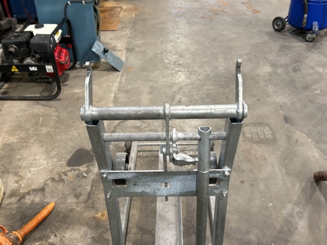 1457390-6 Lyft, mutterknack, m.m.