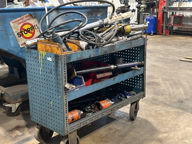 1457406-2 Vagn med innehåll