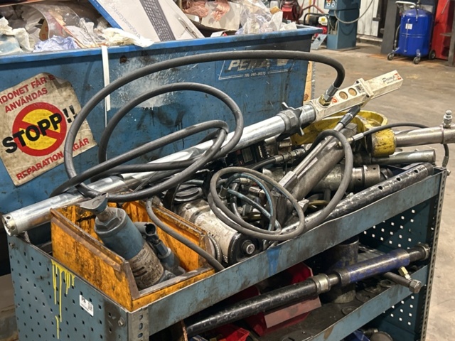 1457406-3 Vagn med innehåll