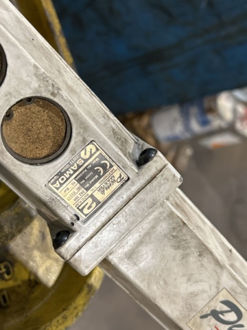 1457406-4 Vagn med innehåll