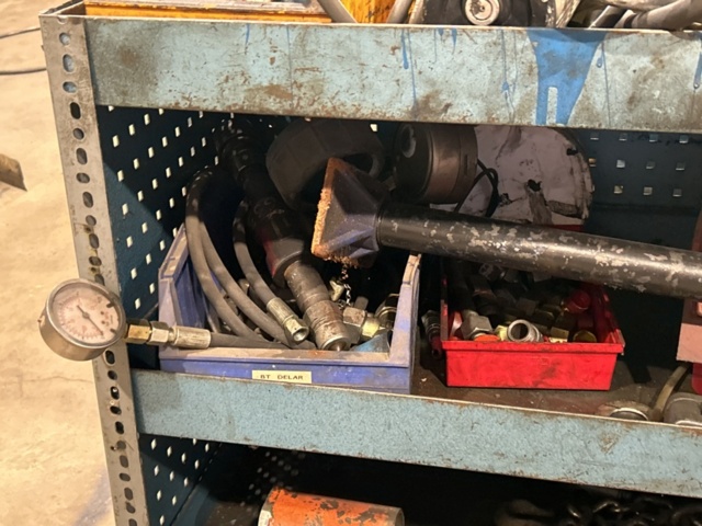 1457406-7 Vagn med innehåll