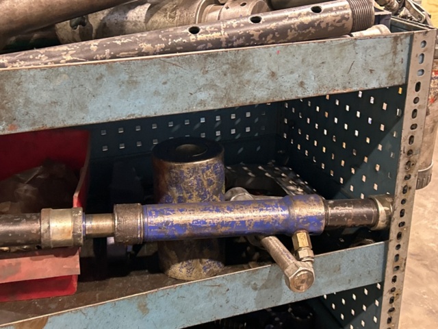 1457406-8 Vagn med innehåll