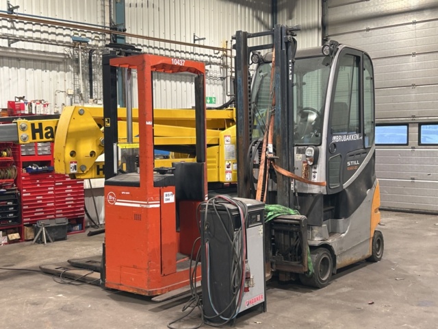 1457413-1 Truckar 2 st - Still, BT (Reparationsobjekt)