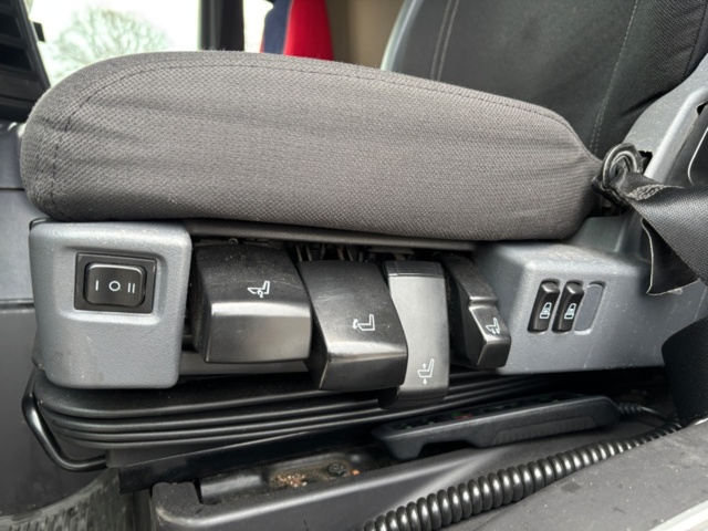 918925-11 Truck - Scania P320 4x2 9.3 Manual, 320hp, -2014